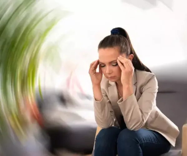 چرا فشار خون بالا باعث سرگیجه میشود؟